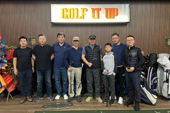 球队扬帆起航，凝聚力量备战城际赛——  加拿大无锡商会高尔夫球会正式成立 首次室内高尔夫训练圆满举行